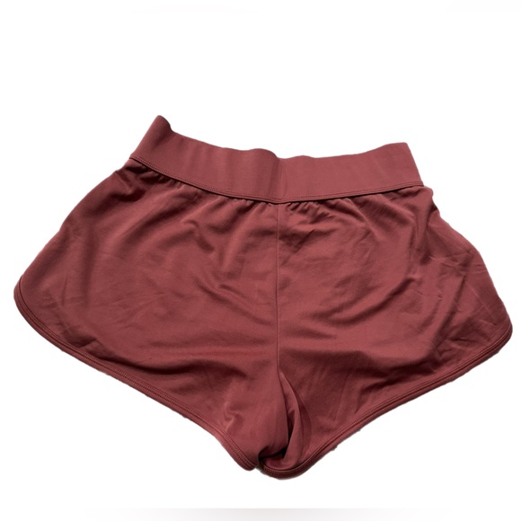 Fabletics shorts - Picture 3 of 4